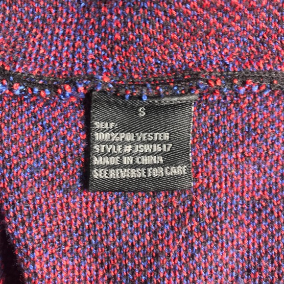 S Cropped Royal Blue + Red + Black Pattern Top - Picture 4 of 5